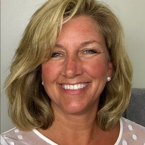 Meet your Posher, Carolyn